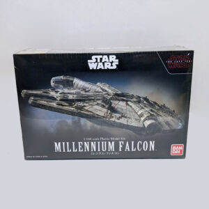 STAR WARS MILLENNIUM FALCON THE LAST JEDI 1/144